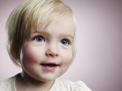 Comme la couleur des cheveux, la couleur de votre bébé's eyes is mapped in her DNA.