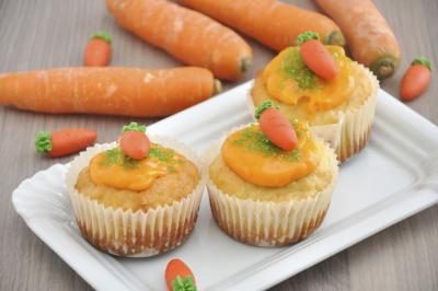 Petite plaque de maintien muffins aux carottes.