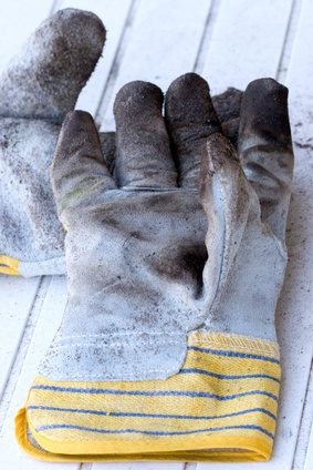 Protégez vos mains avec des gants.