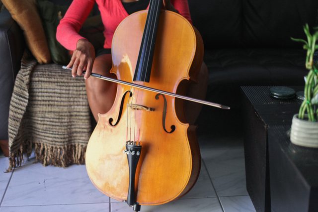 Comment postuler à un Rosin Cello Bow