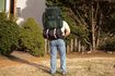 Comment fixer un sac de couchage à un sac à dos