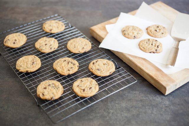 Comment faire des biscuits Sans une tôle à biscuits