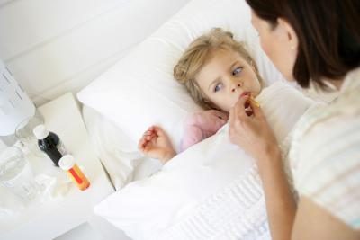 Une fièvre peut vous amener à vous inquiétez et rendre votre enfant misérable.