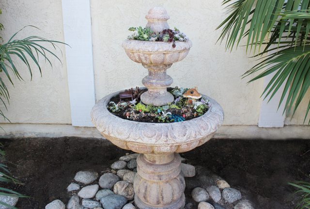 Transformer une fontaine dans un planteur de jardin.