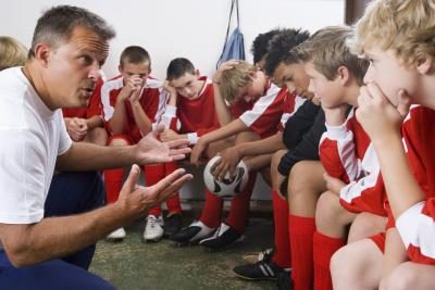 Un bon entraîneur sera engagé à sa profession et à l'équipe.