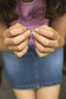 Vérifiez ongles pour des symptômes de champignon