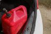 Comment faire pour éliminer l'odeur de l'essence déversée d'une voiture ou Trunk