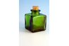 Étroitement bouteilles de verre scellés sont essentiels pour la fabrication de parfums.