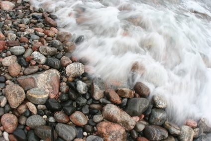 Agate peut être trouvé sur le rivage lorsque de nouvelles roches laver sur la plage.