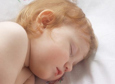Enseignez à votre 10-month-old tomber à endormir par elle-même et elle'll be more likely to stay asleep by herself.