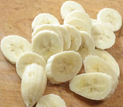 Manger des bananes, qui contiennent de l'iode.
