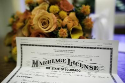 Postuler Verser licence juin de mariage Dans le comté où vous avez l'intention de se marier si vous vous mariez dans votre pays d'origine.