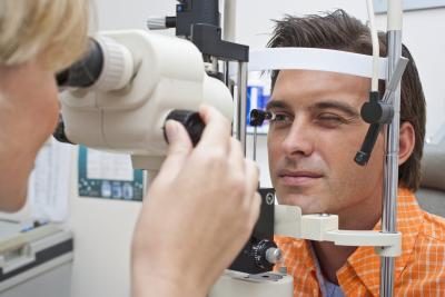 Consultez votre professionnel des soins oculaires pour un diagnostic correct.