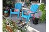 Peindre les chaises sur le porche, ou à l'extérieur de la porte dans la cour. Faites la même couleur de la porte pour plus d'impact !!!