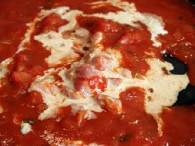 Comment faire de la soupe de tomate De sauce tomate
