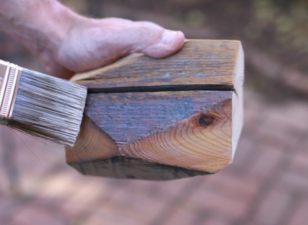 Alternatives à scellant en bois sont en bois teinture, peinture et de l'huile.