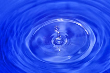 L'eau potable peut aider à éliminer les excès de salive.