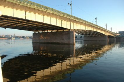 Les résines sont utilisées à la place de la peinture pour la longévité prolongée.