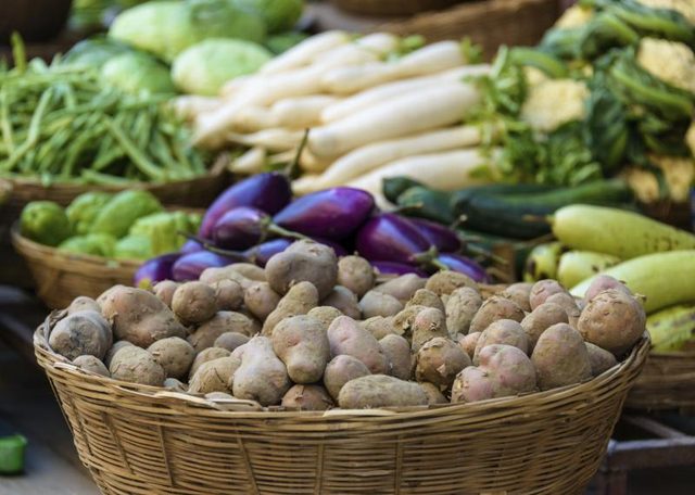 affichage de légumes à un agriculteur's market