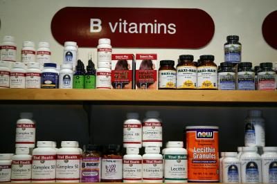 Vitamines B pour aider à réguler le stress et diminuent la fièvre blister occurrence.
