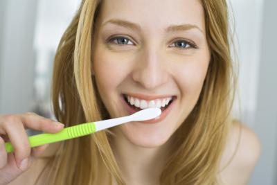 Se brosser les dents 2-3 fois par jour.